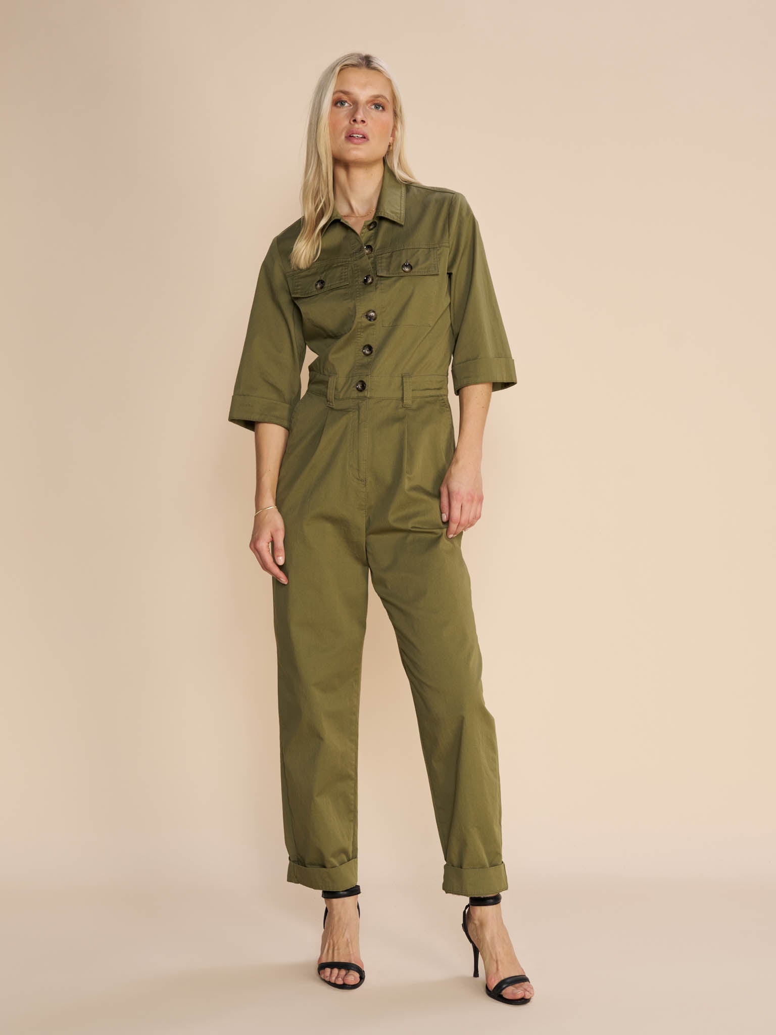 Modelshot / Burnt Olive / Detail